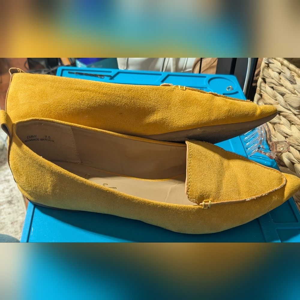 PRISTINE CONDITION❗Yellow Suede Loafers